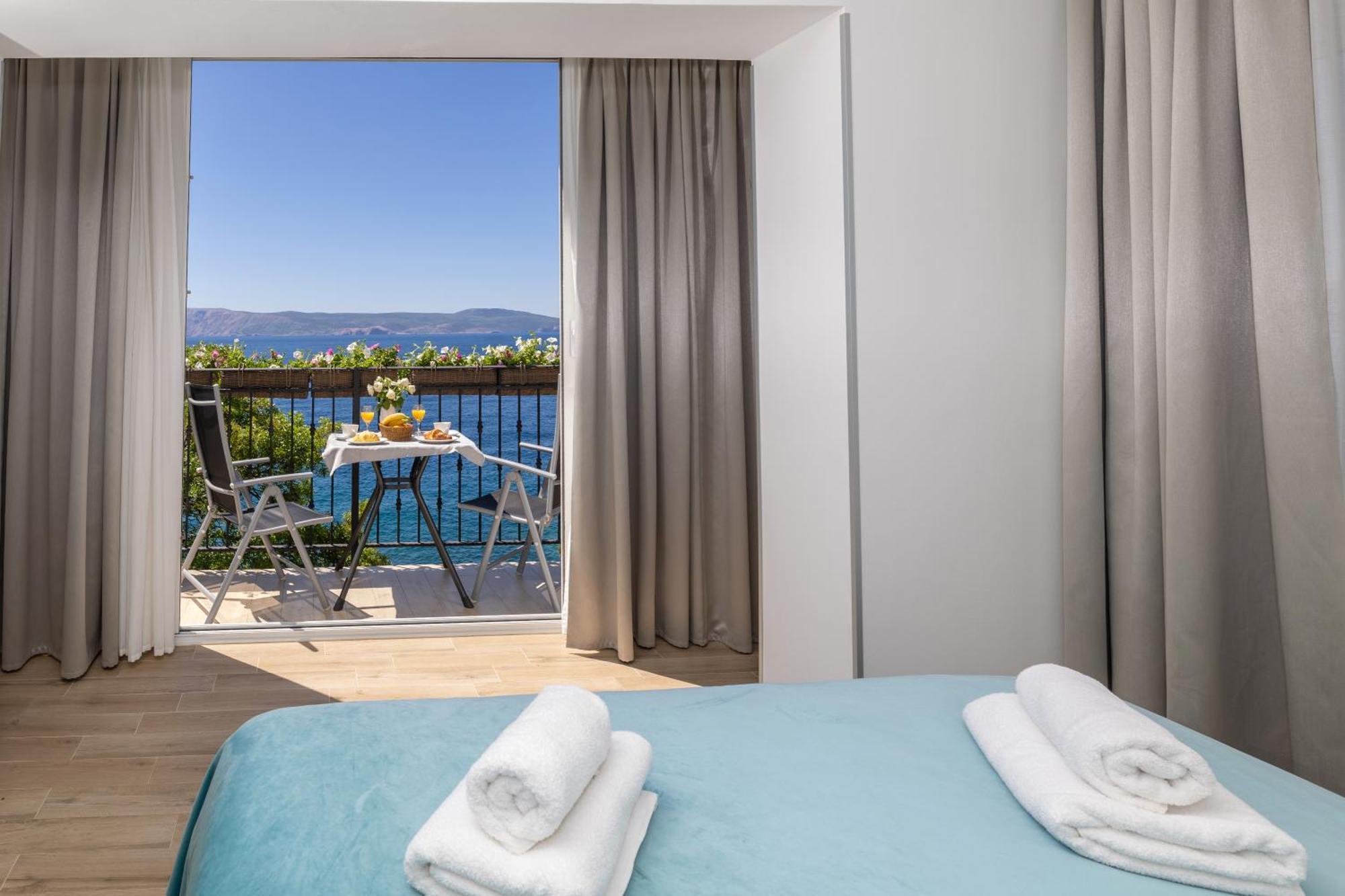 Mitan Accommodation Novi Vinodolski Kültér fotó
